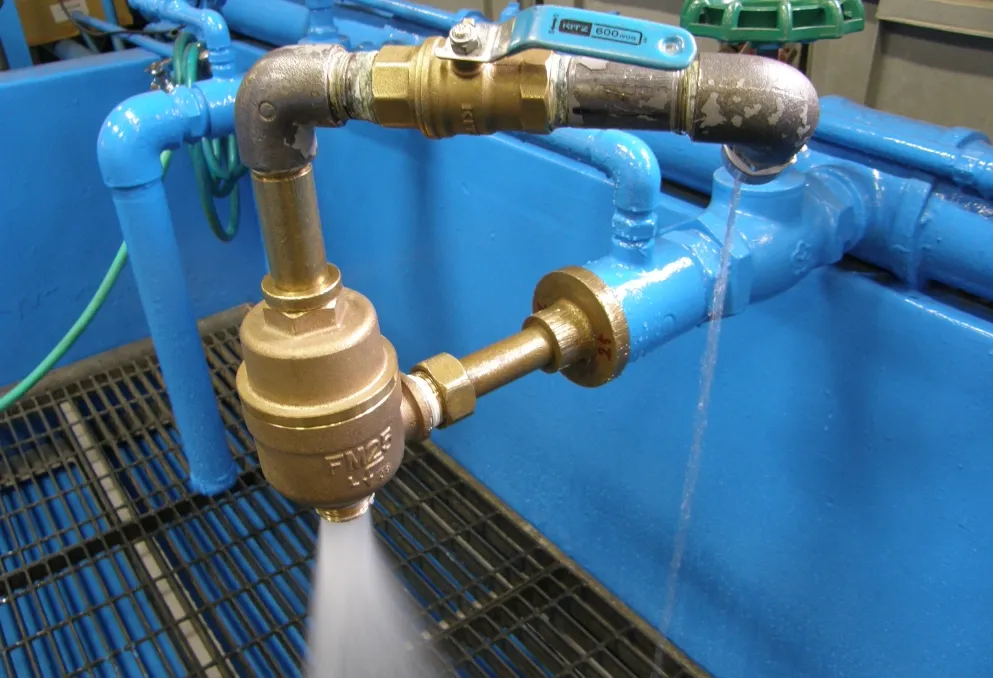 品質と信頼をつくる試験体制01